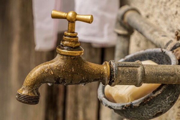 Ulica u Kovilju bez vode zbog havarije Ulica u Kovilju bez vode zbog havarije