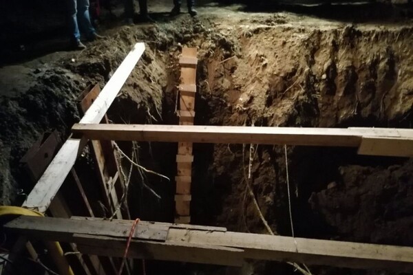 "VODOVOD": Za havariju na sremskoj strani grada krivi dotrajali vodovi (FOTO) "VODOVOD": Za havariju na sremskoj strani grada krivi dotrajali vodovi (FOTO)