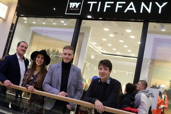 Mladi glumci podržali otvaranje novog TIFFANY objekta u Promenadi (FOTO)