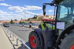 Blokirani Varadinski most i cela raskrsnica kod Banovine, u Subotici više od 80 traktora na ulici