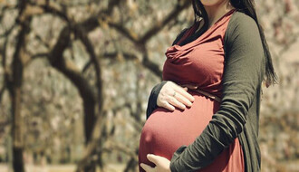 Portal Bebac traži da se hitno usaglase stavovi o vakcinaciji trudnica