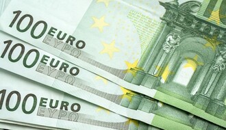VUČIĆ: Mladi početkom juna dobijaju još 100 evra