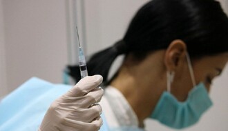 HPV vakcinu protiv raka grlića materice primilo (samo) 16.000 dece