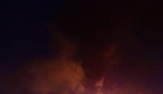 Veliki požar u fabrici paleta u Beočinu