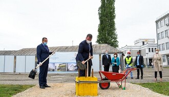 FOTO: Položen kamen temeljac za izgradnju novog bloka Medicinskog fakulteta u Novom Sadu
