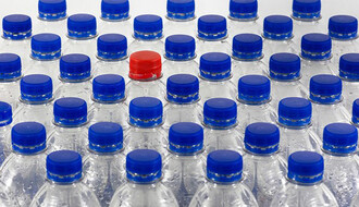 Dr Stanišić: Kad popijemo vodu iz plastične flaše, za 15 minuta se mikroplastika nađe u našoj krvi