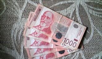 Vučić najavio pomoć  od 10.000 dinara za zaposlene u socijalnim ustanovama