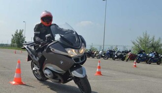 Počela obuka za motocikliste početnike u Novom Sadu (FOTO)