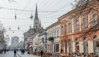 Novi Sad obnavlja novogodišnju dekorativnu uličnu rasvetu