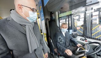 FOTO: Novi autobusi uskoro na gradskim ulicama, Novi Sad pretenduje da postane "smart city"