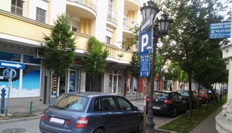 "Pauk" u Novom Sadu dnevno odnese oko 30 nepropisno parkiranih vozila