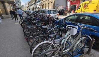 FOTO PRIČA: Nedostaje li Novom Sadu više držača za bicikle?