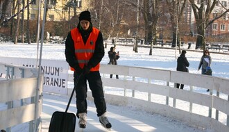 "LEDENA ŠUMA": Od danas otvorena i klizačka staza u Dunavskom parku
