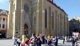 Sa Crkve imena Marijinog ponovo otpada fasada, ali nije prioritet za restauraciju