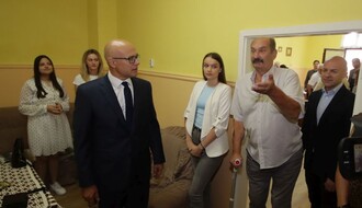 LEPEZA RAZLIČITOSTI: Gradonačelnik posetio "Bunjevačku kuću" na Podbari (FOTO)