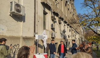 Akcija progresivne Vojvodine održala protest ispred zgrade RTV-a