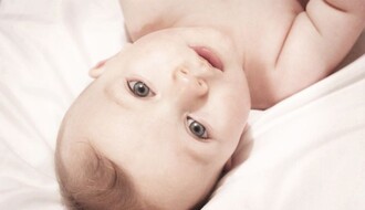 MATIČNA KNJIGA ROĐENIH: U Novom Sadu upisano 107 beba