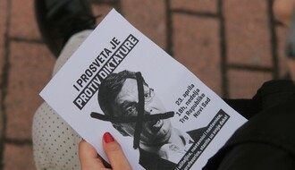 "PROTEST PROTIV DIKTATURE": Sutra skup za prosvetare