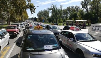 U Novom Sadu poskupljuje taksi prevoz