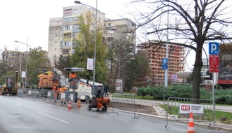 FOTO: Počela sanacija parkirališta u delu Ulice Maksima Gorkog