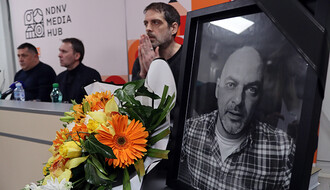 Komemoracija novinaru Denisu Kolundžiji: Posvećeni novinari umiru mladi i to nije fer (FOTO)