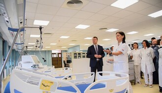FOTO: Otvorene tri rekonstruisane klinike KCV i novoizgrađeni deo Klinike za ginekologiju i akušerstvo