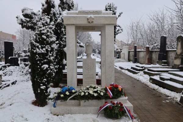 Na Jevrejskom groblju obeležen Dan sećanja na žrtve Holokausta