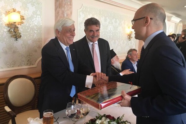 KRF: Gradonačelnik Novog Sada susreo se s predsednikom Grčke (FOTO)