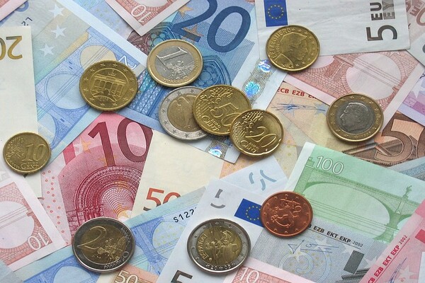 MUP: Provalio u menjačnicu i odneo novac u vrednosti od 121.000 dinara