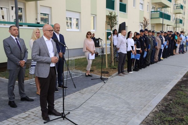 Bezbednjaci dobili ključeve novih stanova na Jugovićevu